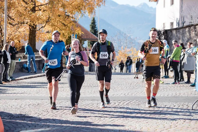 Gemeinsam beim Nordic Uphill in Vöran